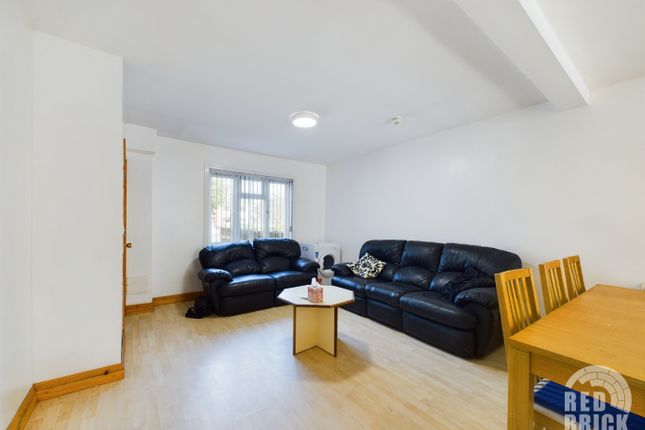 End terrace house to rent in Charter Avenue, Canley, Coventry