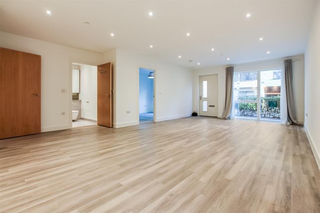 4, Achill Close, London photo 4