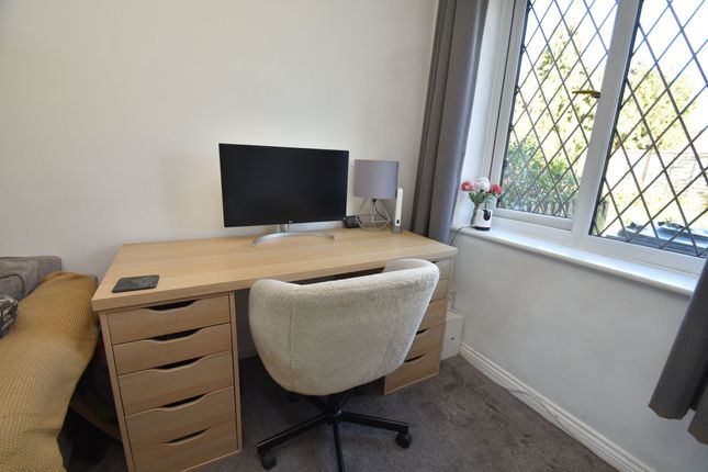 15 Eayre Court, St. Neots photo 4