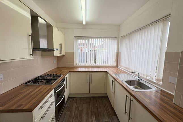 19, Weston Grove, Maghull photo 3