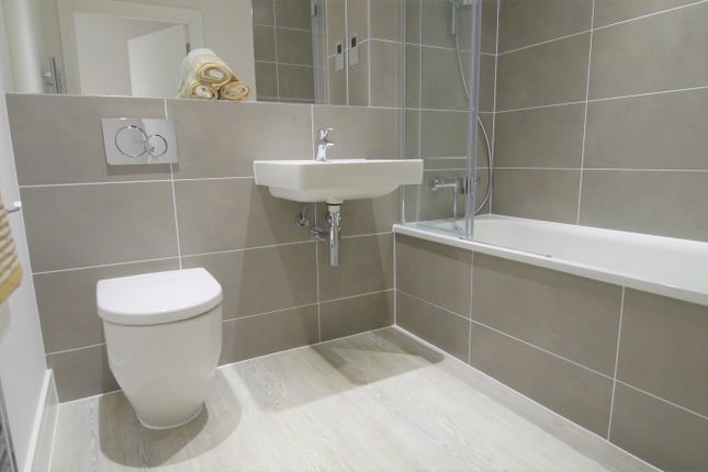 9, Harpers Lodge, Arundale Walk, Horsham photo 3