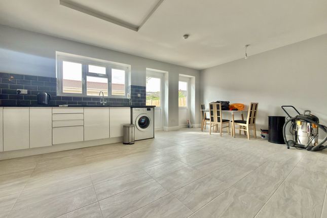 471, Cranbrook Road, ILFORD photo 4