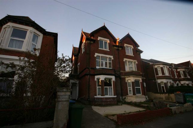 8 bed semi-detached house to rent in Gordon Avenue, Southampton