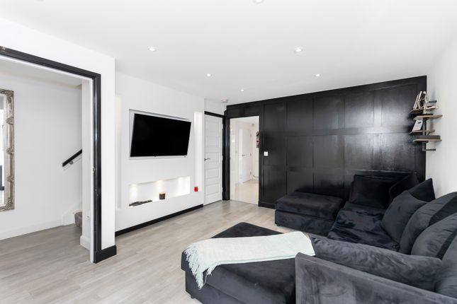 4, Hoffmann Place, Duddingston, Edinburgh photo 4