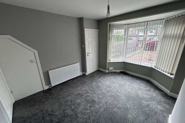 77, County Road South, East Yorkshire photo 2