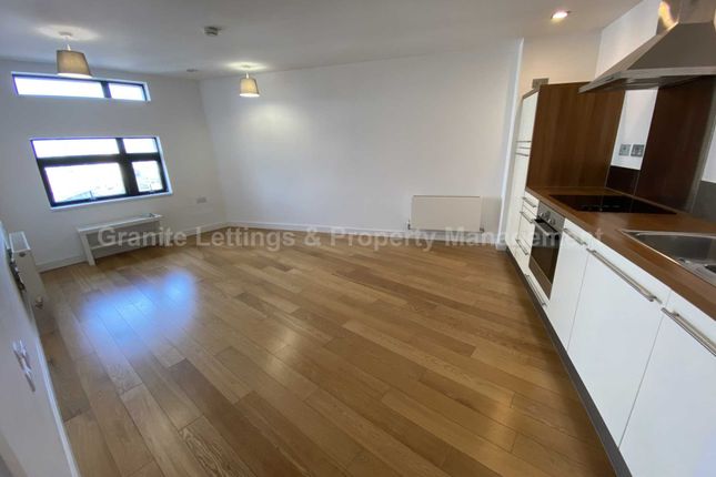 Apt 172, Islington Wharf, Great Ancoats Street, Manchester photo 2