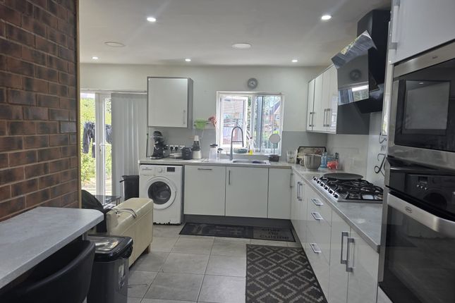 138, Clements Road, Birmingham photo 3