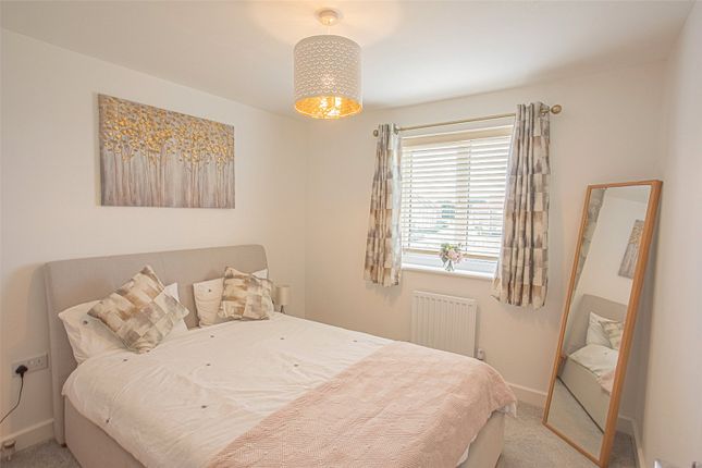 3, Yew Lane, Broadsward Park photo 4