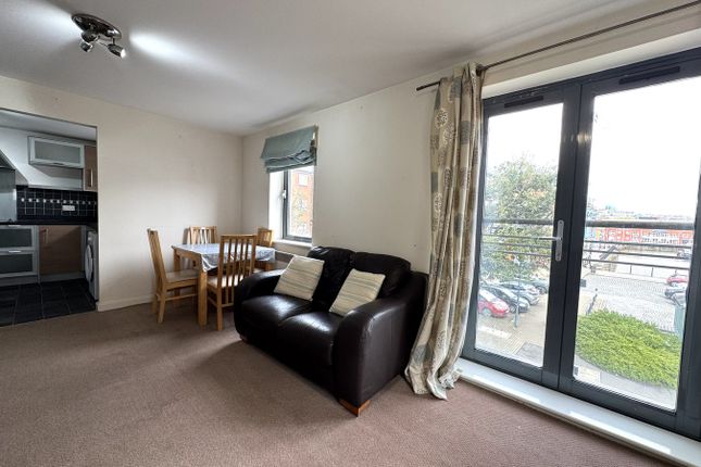 St Christophers Court, Swansea photo 5