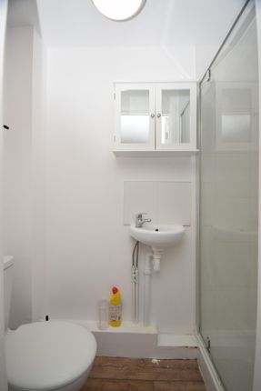 21, Wisden Road, Stevenage photo 5