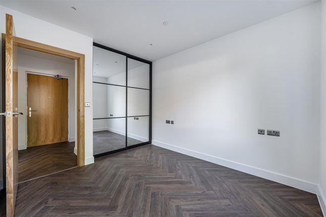 1 Flagship House, Reading Road North, Fleet photo 5