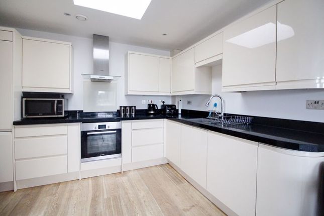 Flat 11 Bridge House, Station Road, Cuffley photo 5