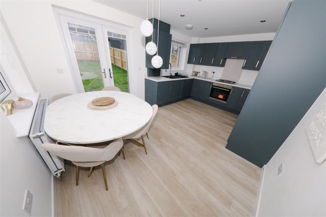 25, Dalzell Park, Glenrothes photo 2