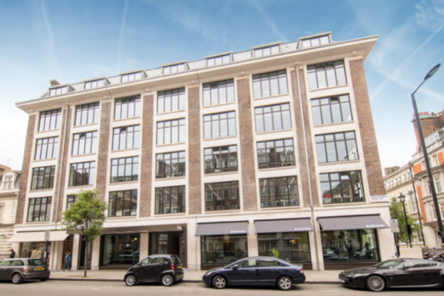 Office to let in New Cavendish Street, London