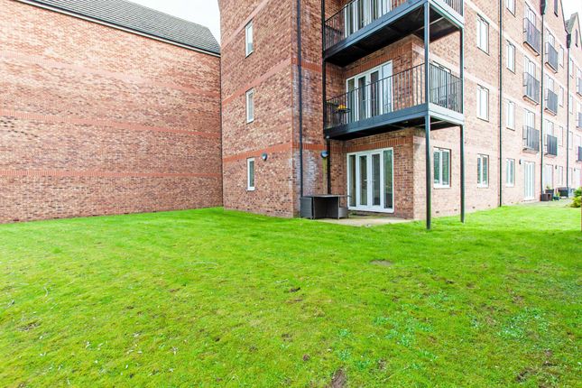 Flat for sale in Tapton Lock Hill, Varley House