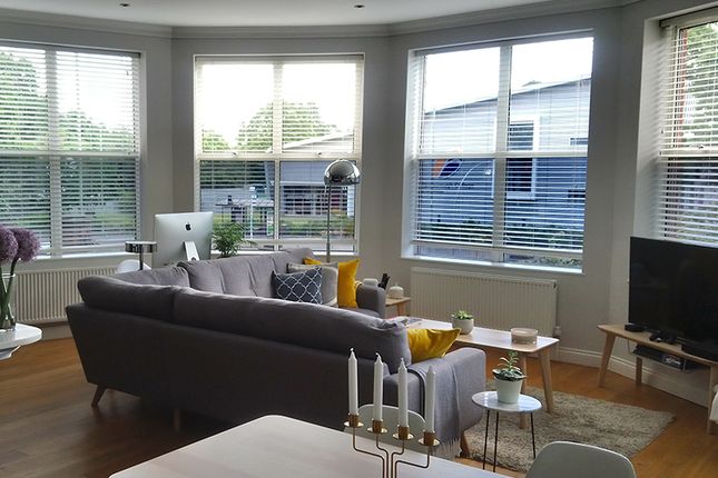14, Farnborough Road, Farnborough photo 2