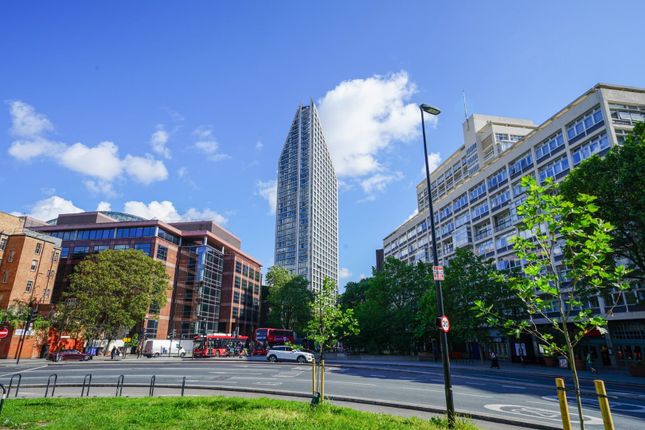 Thumbnail Flat for sale in Southwark Bridge Road, London