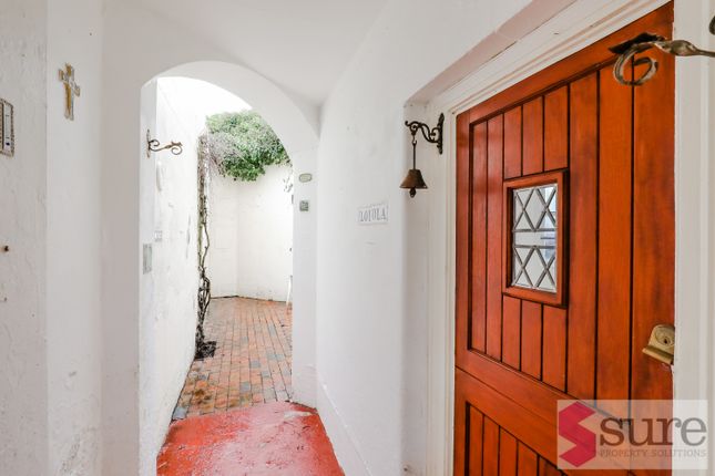 1, Kemp Town Mews, Brighton photo 3