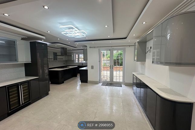 Springmead Lodge, Windsor Road, Ascot photo 4