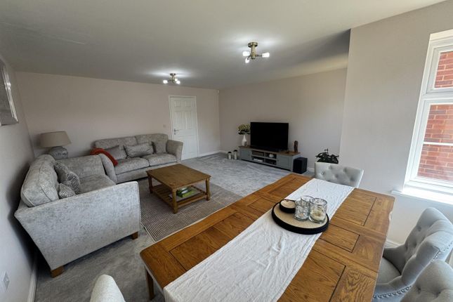 54, Quarry Close, Gravesend photo 4