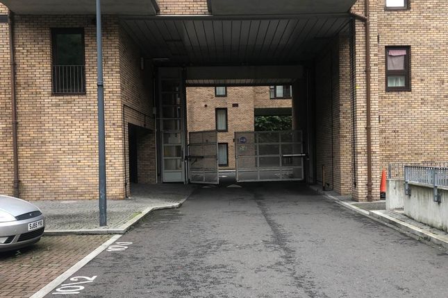 DUAL PARKING SPACE,, MCEWAN SQUARE, MCEWAN SQUARE photo 3