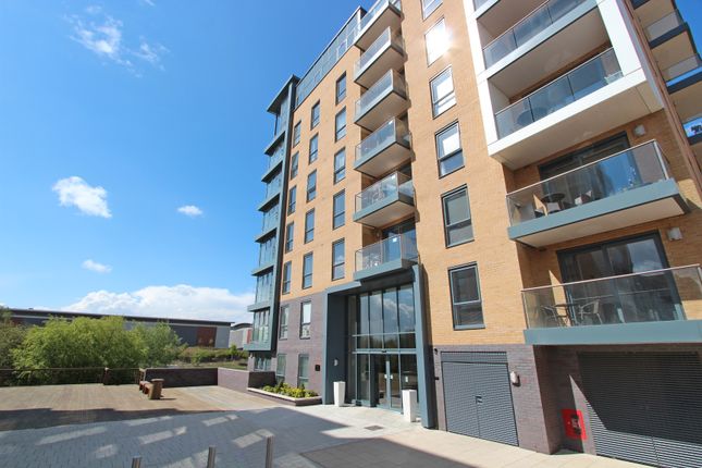 Flat for sale in Drake Way, Reading