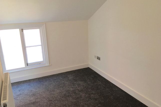 Flat to rent in Westgate Court, West Street, Dunstable