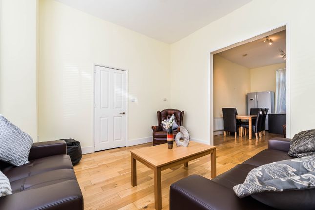 3, Medina Road, London photo 5