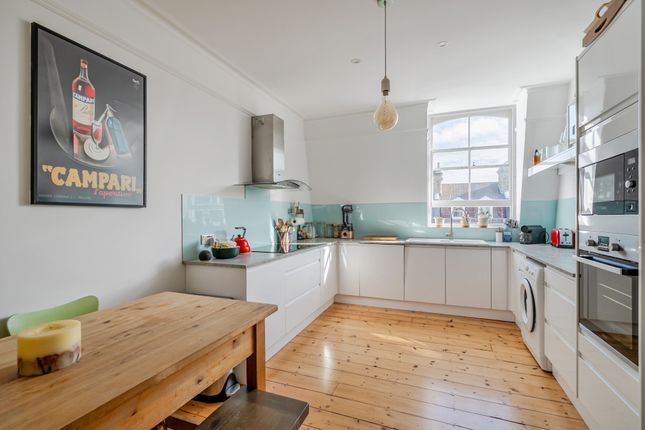 Flat 6, 17, First Avenue, Hove photo 2