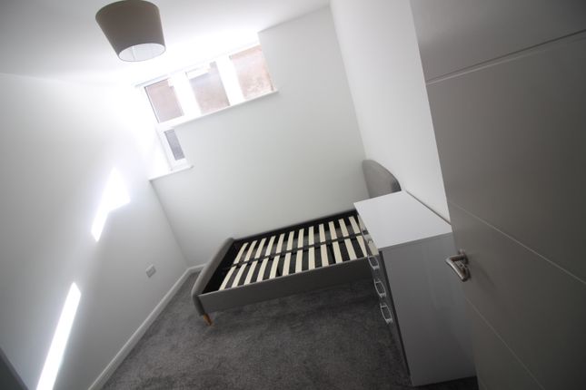 Flat 10, Adamsdown Church, Adamsdown Square, Cardiff photo 3