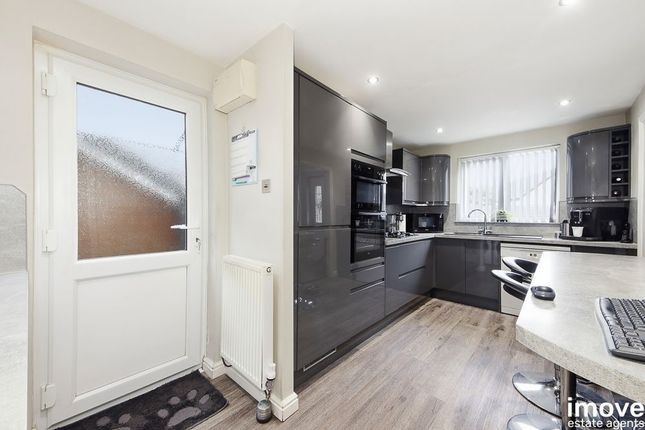 26 Barn Owl Close, Torquay photo 3