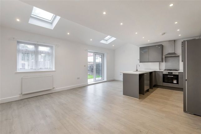 Ravenswood Avenue, Surbiton photo 3