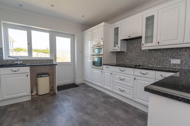 6, Kestrel Close, Burnham Market photo 4