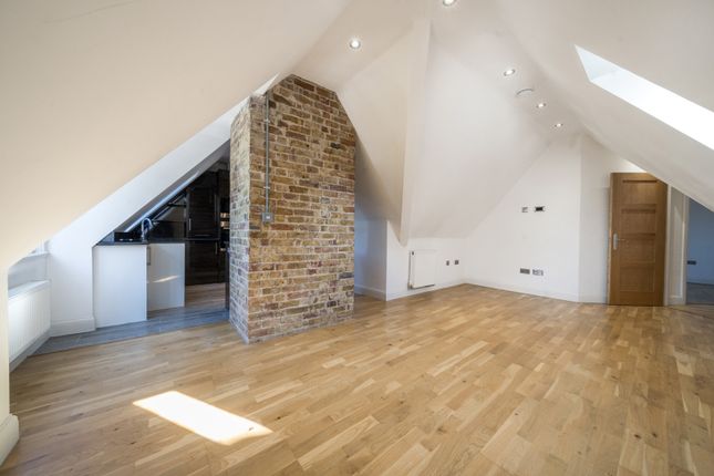 Flat 16 Goddington Manor,, Court Road, Kent photo 2