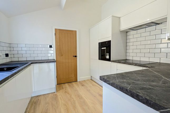 4 Nibloe Terrace, Merthyr Tydfil photo 2