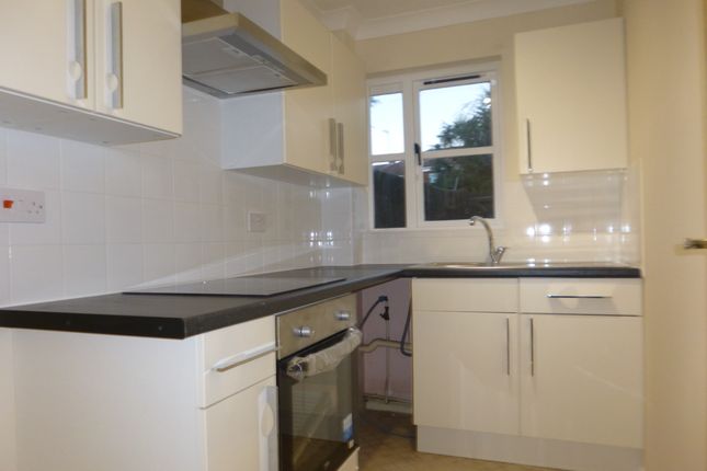 Campine Close, Cheshunt EN8, Cheshunt photo 3