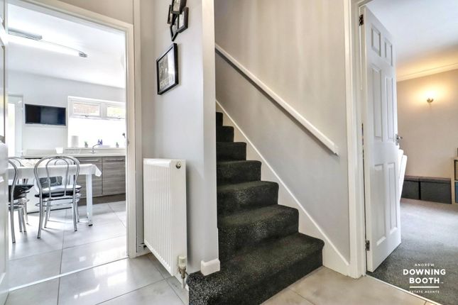 5, Broom Covert Road, Lichfield photo 2