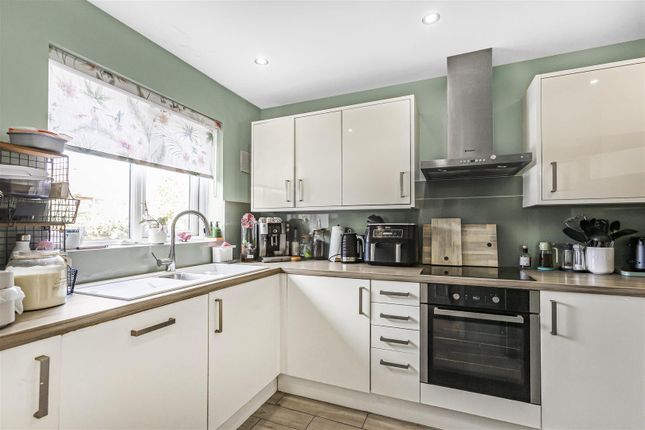 1, Westfield Court, St. Albans photo 3