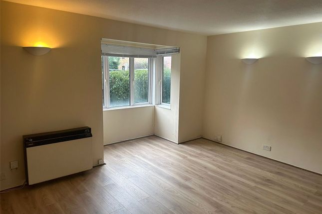 163, Mead Avenue, Berkshire photo 2