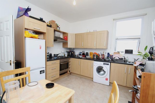 Thumbnail Flat to rent in Middle Lane, Hornsey