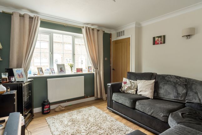16, St. Marys Avenue, Lincoln photo 4