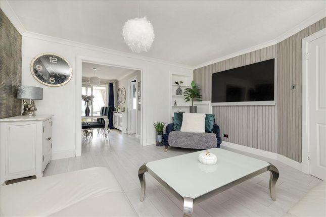 109 Eskhill, Penicuik photo 3