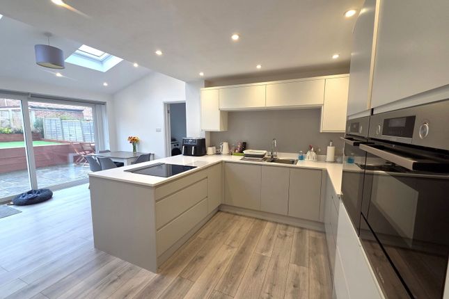 52 Stanley Close, Staplehurst photo 4