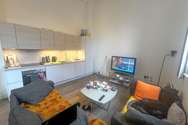 Flat 33, Queens Brewery Court, 46, Moss Lane West, Manchester photo 3