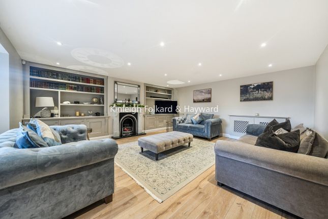 30, Serviden Drive, Bromley photo 2
