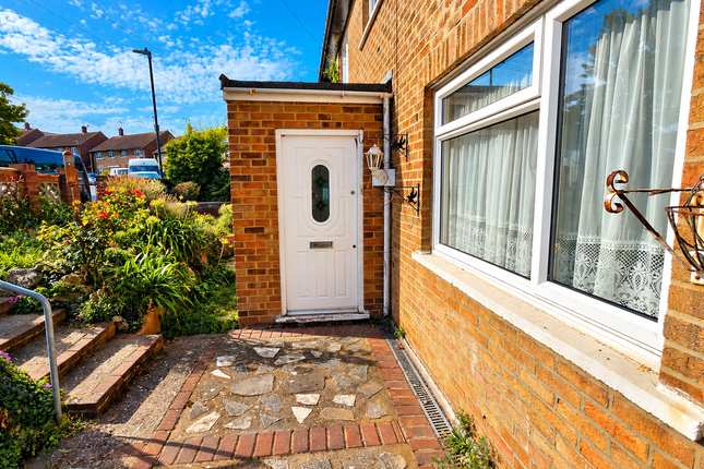 Cavell Crescent, Dartford photo 4