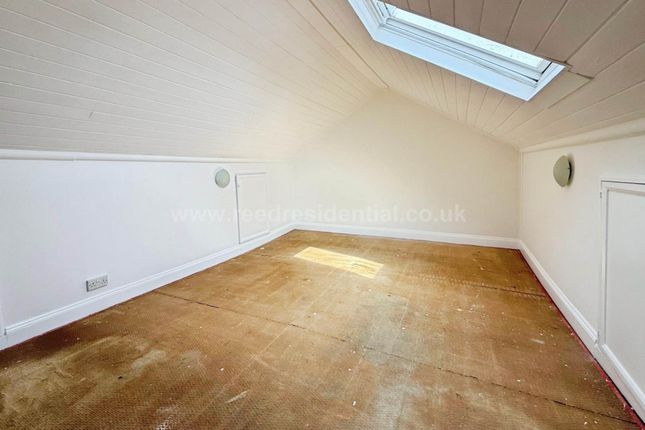 176a, Brightwell Avenue, Westcliff On Sea photo 4