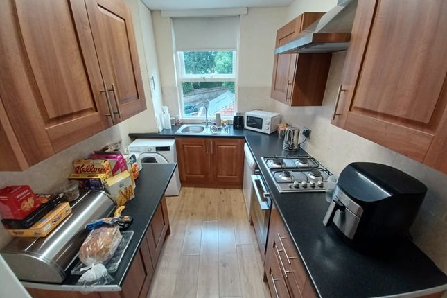 5, Allerton Hill, Leeds photo 3