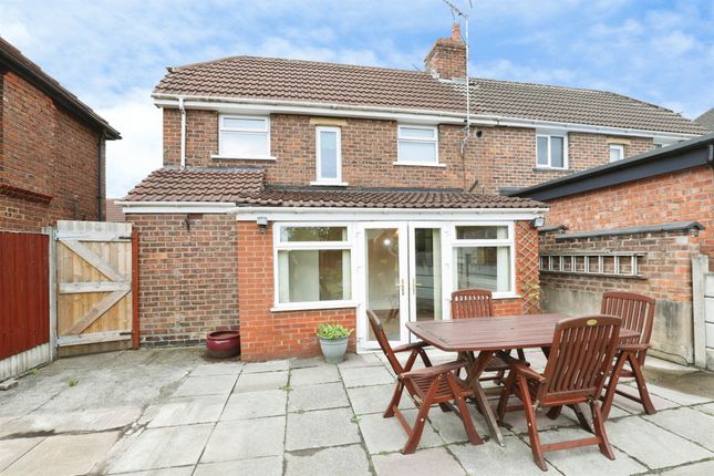 22, Fletcher Grove, NORTHWICH photo 2