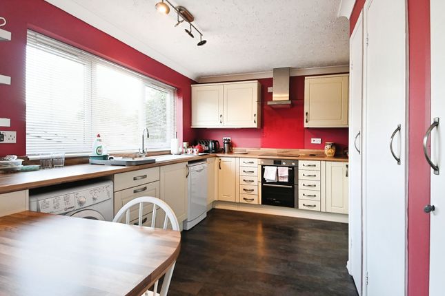 7, Meadow Close, Thetford photo 3